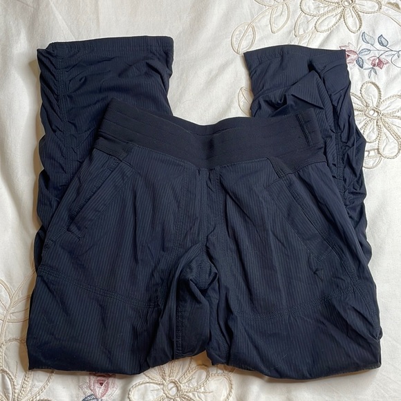 Ivivva vertical stripe studio pants